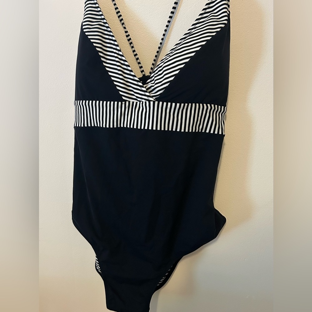 Vineyard Vines Black and White Striped One Piece Swimsuit
